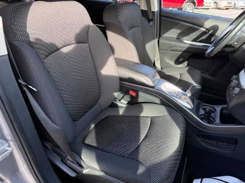 Used 2018 Dodge Journey SE w/ Connectivity Group image 30