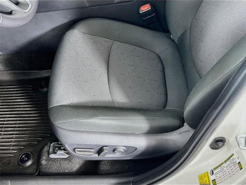 Used 2024 Toyota RAV4 XLE w/ Convenience Package AWD/4WD image 21