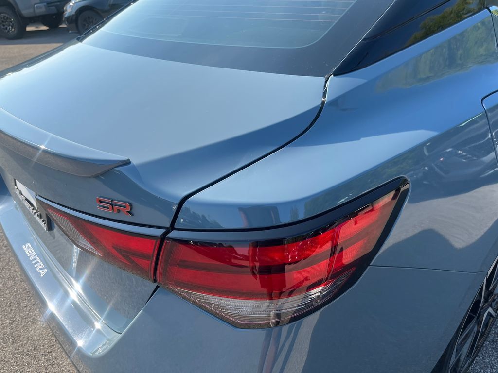 Used 2025 Nissan Sentra SR FWD image 43