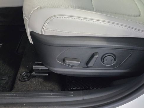 New 2026 Hyundai Tucson Limited image 22