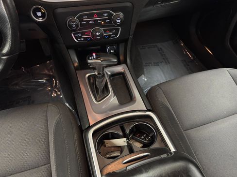 Used 2019 Dodge Charger SXT image 29