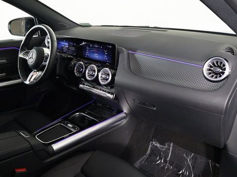 Certified 2025 Mercedes-Benz GLA 250 image 9