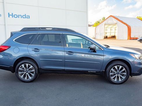 Used 2016 Subaru Outback 3.6R Limited AWD/4WD image 16