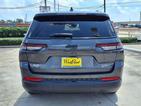 Used 2024 Jeep Grand Cherokee L Laredo RWD image 5