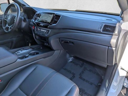Used 2025 Honda Ridgeline TrailSport image 21