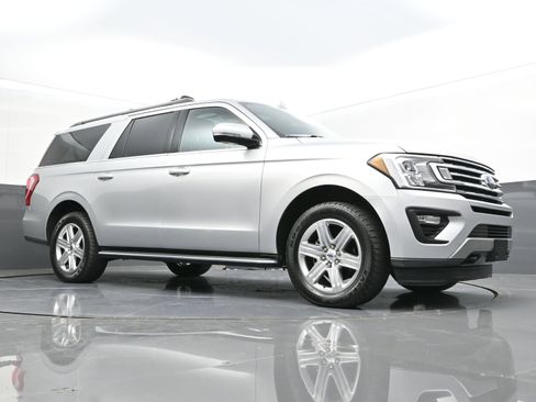 Used 2018 Ford Expedition Max XLT w/ Equipment Group 202A image 40