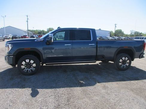 New 2026 GMC Sierra 3500 Denali w/ Denali Reserve Package AWD/4WD image 10