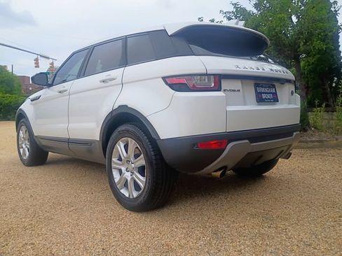 Used 2017 Land Rover Range Rover Evoque SE AWD/4WD image 10