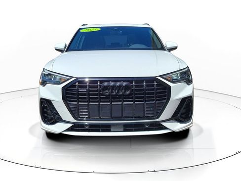 Used 2021 Audi Q3 2.0T Premium w/ Convenience Package AWD/4WD image 2