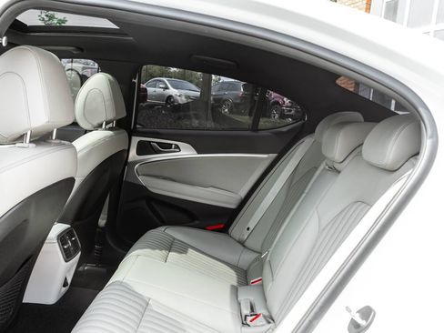 Used 2022 Genesis G70 2.0T w/ Prestige Package AWD/4WD image 26
