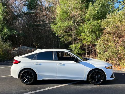 Used 2023 Honda Civic Sport image 6