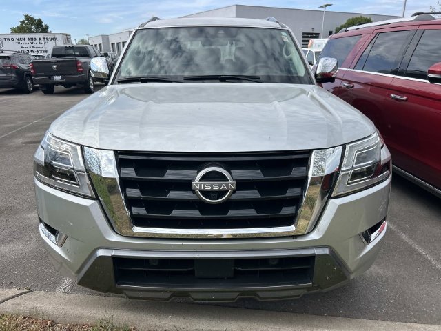 Used 2023 Nissan Armada Platinum AWD/4WD image 2