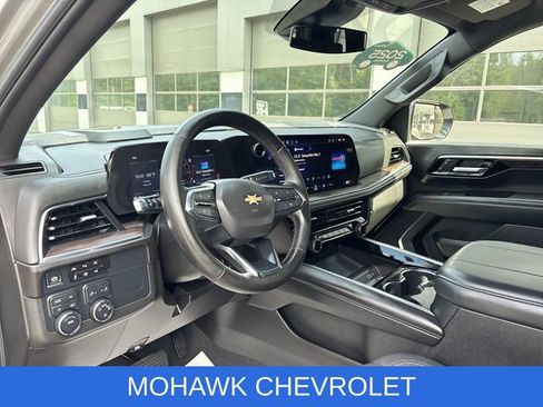 Used 2025 Chevrolet Tahoe LS AWD/4WD image 10