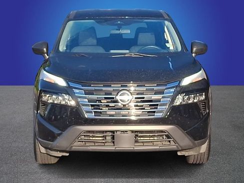 Used 2024 Nissan Rogue S AWD/4WD image 2