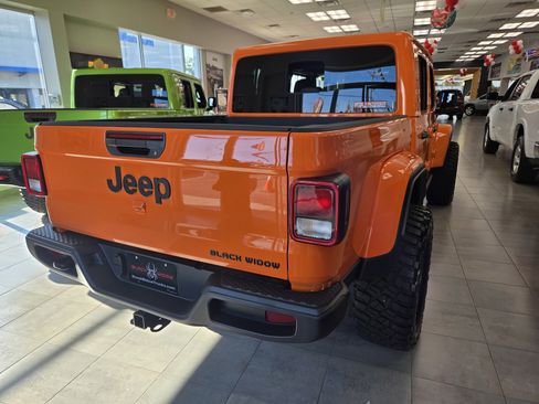 New 2025 Jeep Gladiator Sport w/ Premium Package image 4