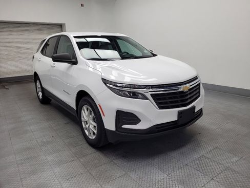 Used 2022 Chevrolet Equinox LS w/ LS Convenience Package image 13