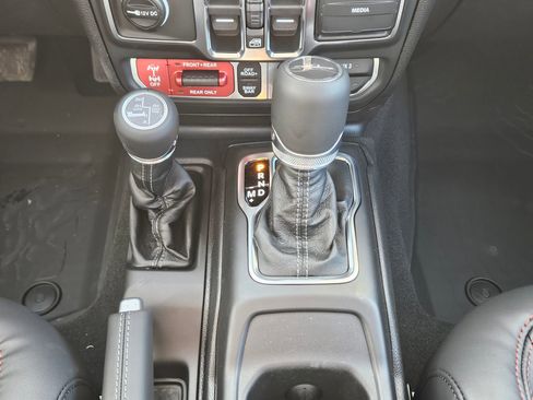 New 2026 Jeep Gladiator Rubicon image 11