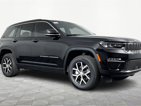 New 2025 Jeep Grand Cherokee Limited w/ Trailer Tow Package image 3