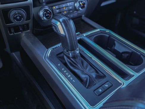 Used 2016 Ford F150 Platinum w/ Equipment Group 701A Luxury image 27