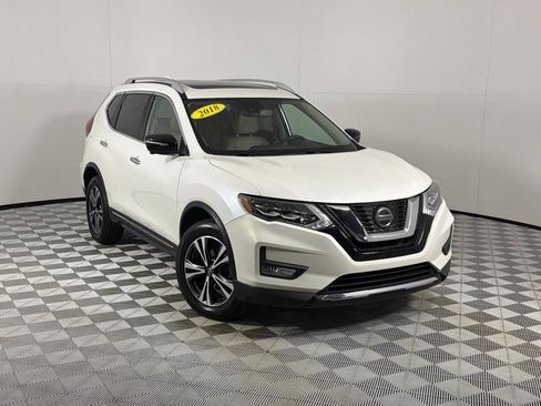 Used 2018 Nissan Rogue SL w/ Premium Package AWD/4WD image 2