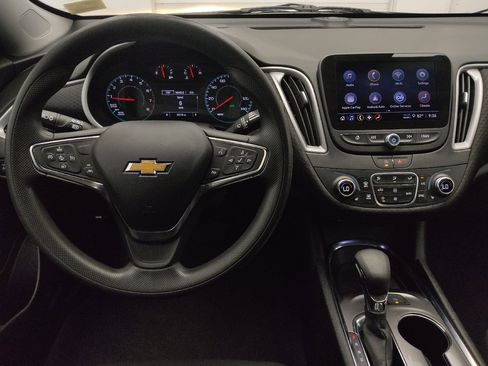 Used 2025 Chevrolet Malibu LT FWD image 22