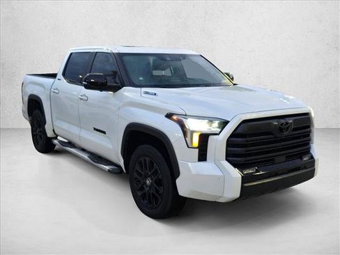 Certified 2025 Toyota Tundra Limited AWD/4WD image 3