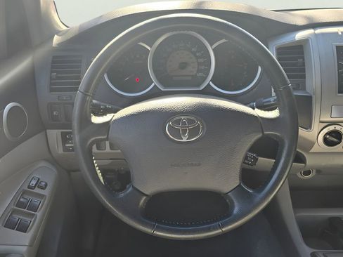 Used 2006 Toyota Tacoma PreRunner image 22