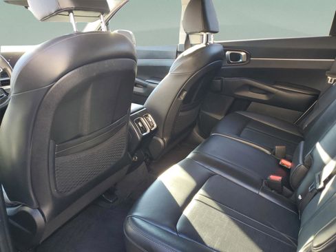 Certified 2024 Kia Sorento S image 6