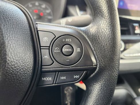 Certified 2025 Toyota Corolla LE image 28