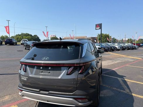 Used 2025 Hyundai Tucson SEL FWD image 3