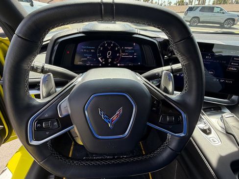 Used 2022 Chevrolet Corvette Stingray Coupe w/ 1LT RWD image 13