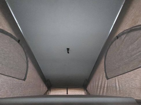 Used 1999 Volkswagen Eurovan MV FWD image 38