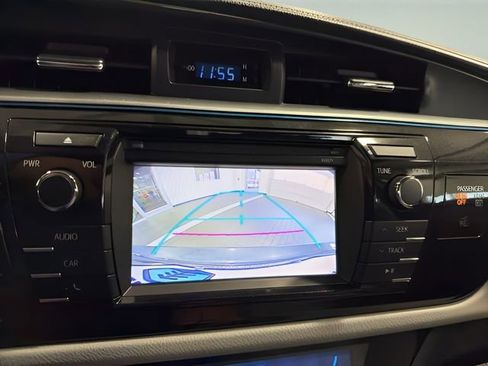 Used 2016 Toyota Corolla LE image 20