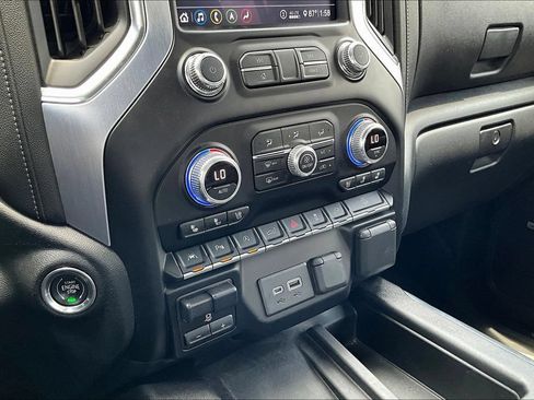 Used 2020 GMC Sierra 1500 SLT w/ SLT Premium Plus Package AWD/4WD image 15