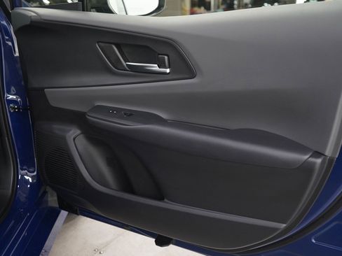 Used 2025 Toyota Prius Limited image 9