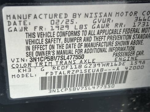 Certified 2025 Nissan Kicks Play S image 28