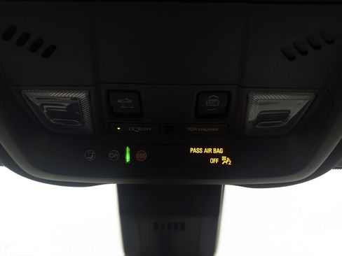 Used 2022 Chevrolet Equinox RS image 50