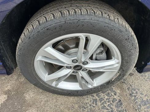 Used 2024 Audi Q3 2.0T Premium w/ Convenience Package image 27