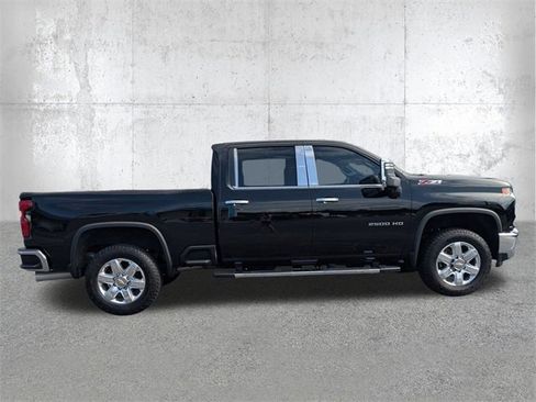 Used 2023 Chevrolet Silverado 2500 LTZ image 3