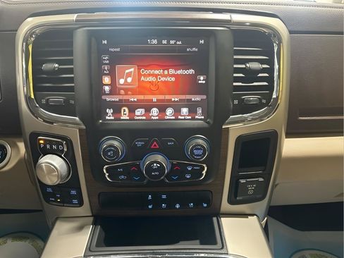 Used 2016 RAM 1500 Laramie w/ Convenience Group AWD/4WD image 16
