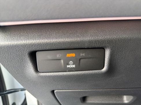 New 2026 Volkswagen Tiguan SE image 23