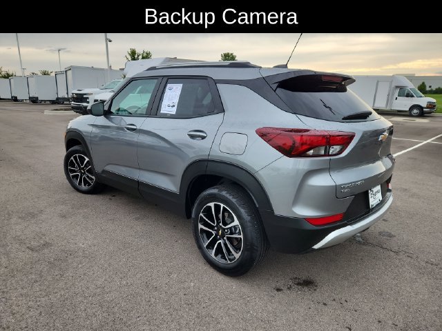 Used 2025 Chevrolet TrailBlazer LT AWD/4WD image 5