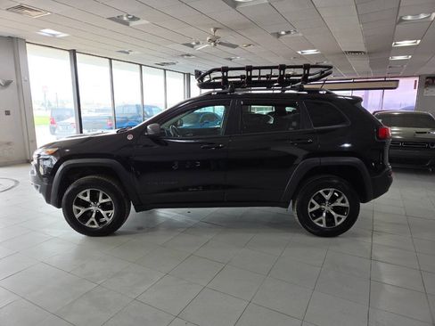 Used 2015 Jeep Cherokee Trailhawk image 4