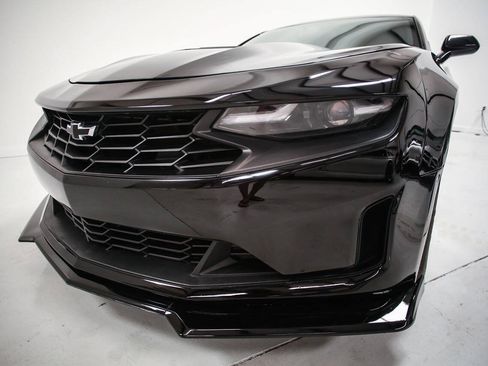 Used 2023 Chevrolet Camaro LT RWD image 10