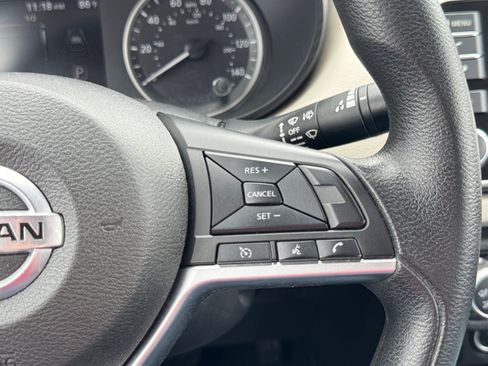 Used 2021 Nissan Versa SV FWD image 23
