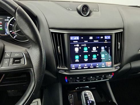 Used 2022 Maserati Levante GT image 18