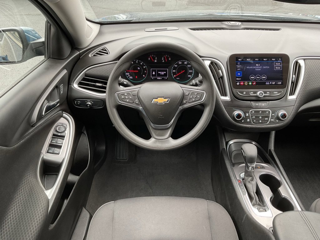 Used 2025 Chevrolet Malibu LT FWD image 15