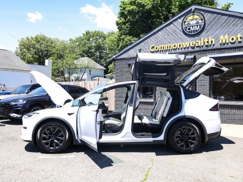 Used 2022 Tesla Model X AWD/4WD image 35