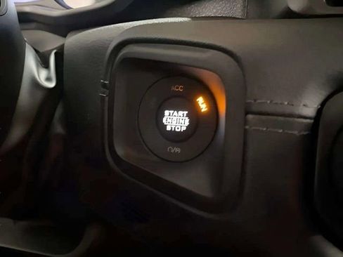 Used 2025 Jeep Wrangler Unlimited Sahara w/ Safety Group AWD/4WD image 27