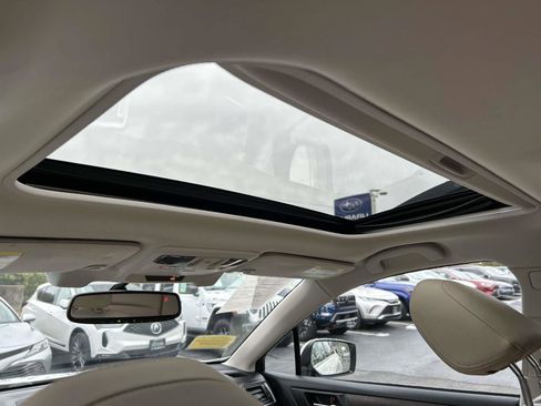 Used 2016 Subaru Outback 2.5i Limited image 10